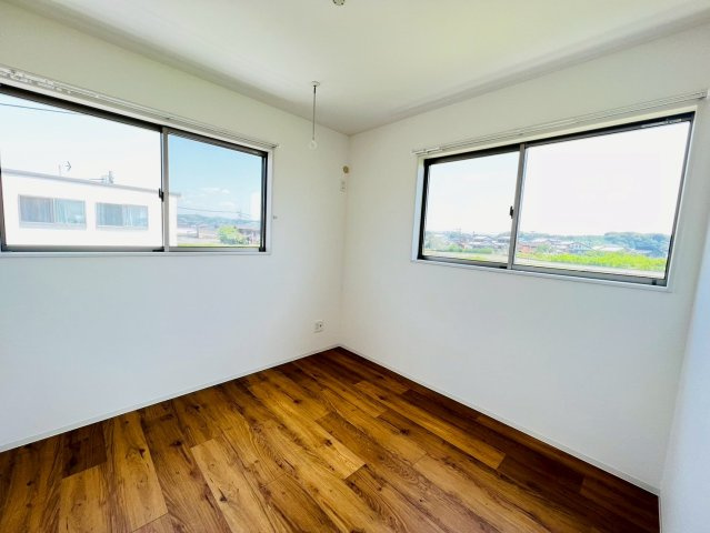 ココテラス新代の洋室