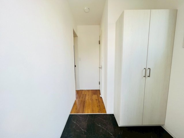 ココテラス新代の玄関