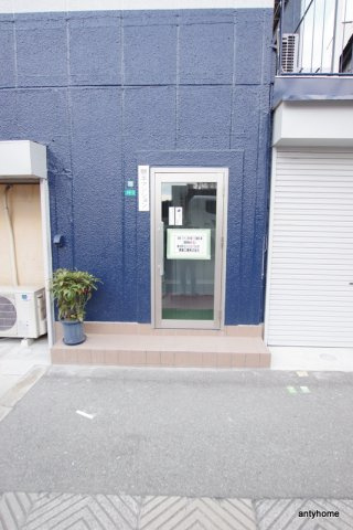 関本マンション　仲介手数料無料のエントランス