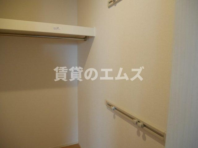 【収納】 | Ｄ－room空港南 | Ｄ－room空港南のウォークインクローゼット