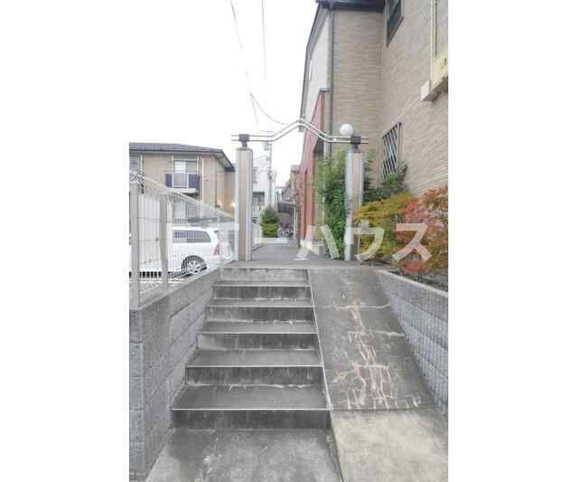 リヴェール市川Ｃ棟のエントランス