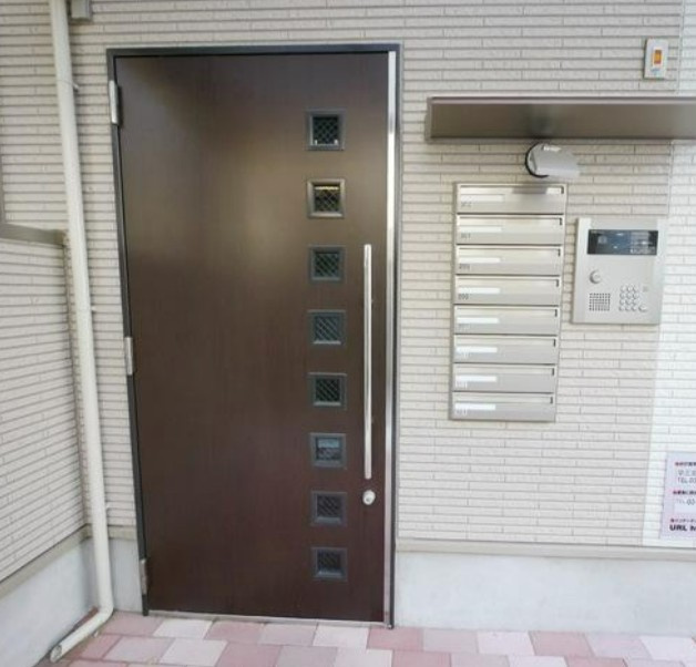 アミル中十条のエントランス