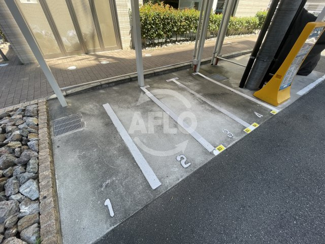 スプランディッド三国1のその他|スプランディッド三国I　バイク置き場