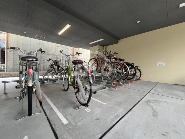 スプランディッド新大阪Ⅴのその他|スプランディッド新大阪V　駐輪場