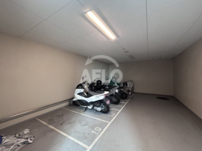 エスレジデンス江坂Eminenceのその他共用部分|S-RESIDENCE江坂Eminence　バイク置き場