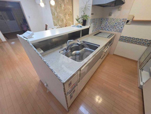 豊中市螢池東町１丁目戸建てのキッチン|キッチン　残置物撤去・クリーニング後の引き渡しとなります。