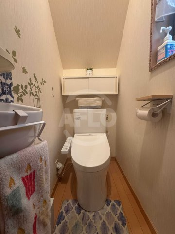 豊中市螢池東町１丁目戸建てのトイレ|トイレ　残置物撤去・クリーニング後の引き渡しとなります。