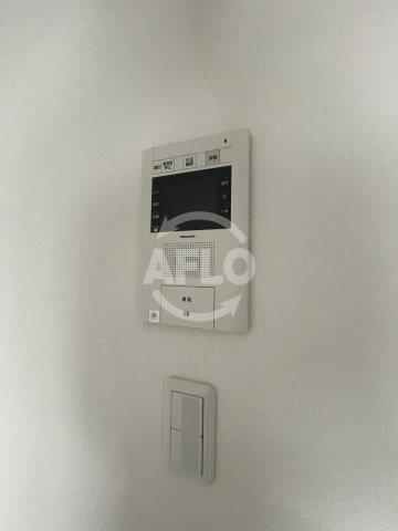 コンフォリア江坂のセキュリティ|コンフォリア江坂　モニター付きインターホン