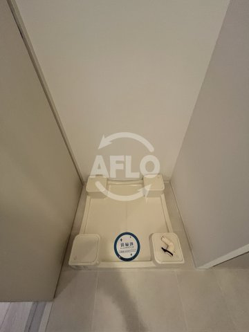 コンフォリア江坂の洗面所|コンフォリア江坂　洗濯パン