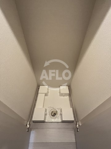 スプランディッド新大阪Ⅴの洗面所|スプランディッド新大阪V　洗濯パン