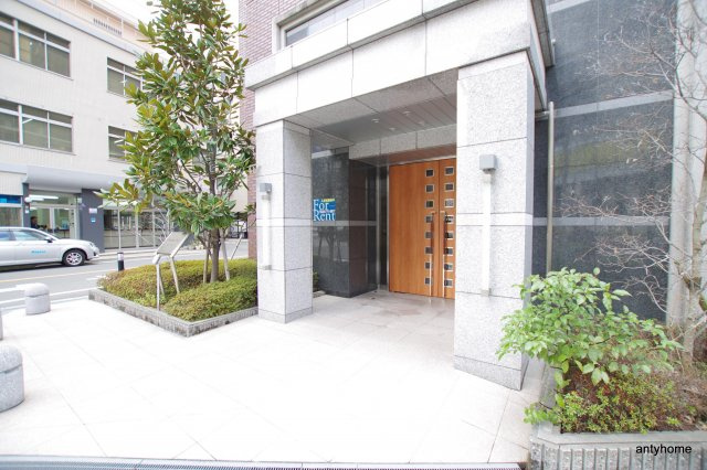 ONEROOFFLATFUKUSHIMA(旧:シャルマンフジ福島) 仲介手数料無料のエントランス