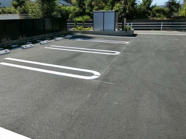 エアリーⅡの駐車場