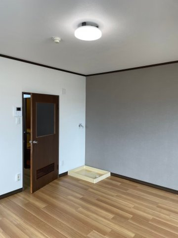 緒方ビルの設備|同建物別部屋 現況優先