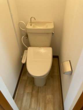 OAK VILLA 久留米のトイレ|バス・トイレ別です