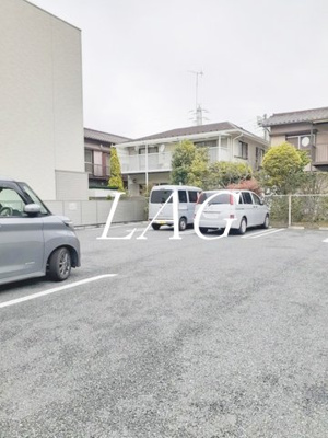 【駐車場】 | ふる～る本中山 | 駐車場です。