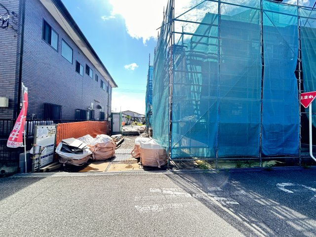 【ブルーミングガーデン】壬生町幸町 全2邸の前面道路含む現地写真|〇2号棟〇
建築中の為、同シリーズ完成モデルハウス見学可能です。ご見学は売主から販売を任されたハンディホームにお任せください。まずはお気軽にお問合せくださいませ。
※2026年8月撮影