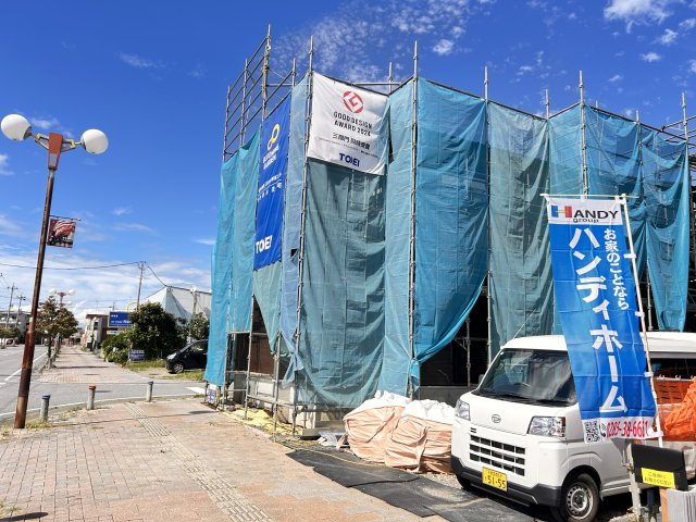 【ブルーミングガーデン】壬生町幸町 全2邸の前面道路含む現地写真|〇1号棟〇
東武宇都宮線「おもちゃのまち」駅から歩いてわずか４分♪毎日の通勤・通学にゆとりが生まれる好立地です。
※2026年8月撮影