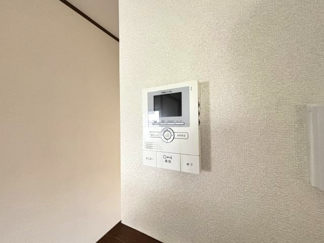 安心のモニター付きインターホン★
