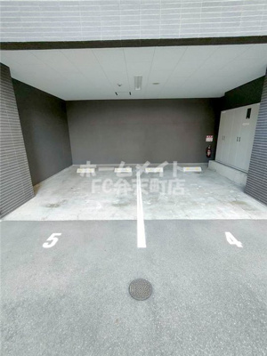 【駐車場】 | エステージ難波WEST | 駐車場です