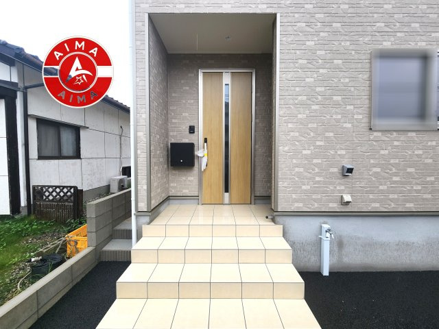 福岡市東区西戸崎4丁目第21-3棟（3号棟）の玄関|おでかけの時も帰った時も、「我が家」を最初に感じでもらえる素敵な空間に。