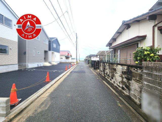 福岡市東区西戸崎4丁目第21-3棟（3号棟）の外観|前面道路含む現地の写真です。