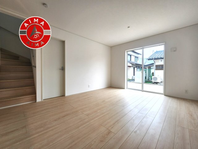 福岡市東区西戸崎4丁目第21-3棟（3号棟）の居間・リビング|多くの時間を過すことになるリビングだからこそ、いつも穏やかな空間・解放感が味わえ毎日が充実します。
