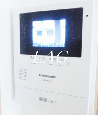 【セキュリティ】 | カーサクラウン谷保 | モニター付きインターフォンです。