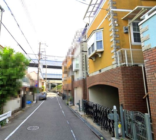 武庫川町4丁目の前面道路含む現地写真|前道は陽当たり・風通しが良い幅員6ｍ
