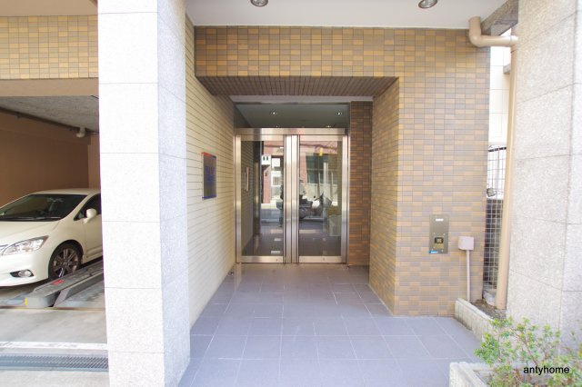 ラナップスクエア南森町　仲介手数料無料のエントランス