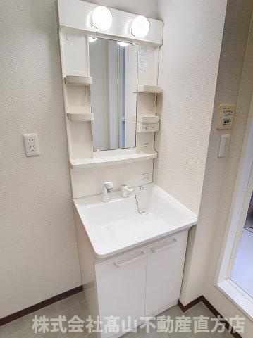 宮若市本城のアパートの洗面所
