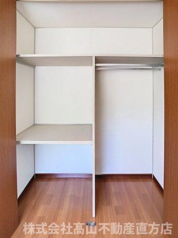 宮若市本城のアパートの収納
