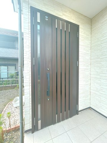 【玄関】 | 坂東市みどり町　中古戸建
