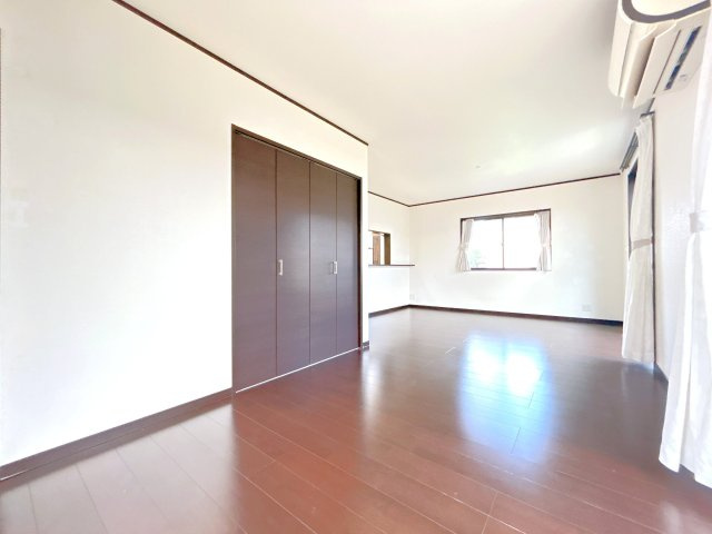 【居間・リビング】 | 坂東市みどり町　中古戸建