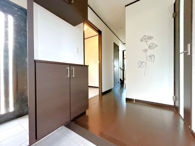 【玄関】 | 坂東市みどり町　中古戸建