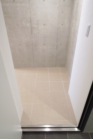 Fika代々木上原の玄関