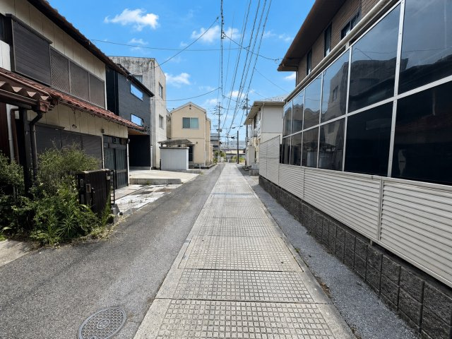 【商談中】中古戸建　大垣市林町8丁目の前面道路含む現地写真