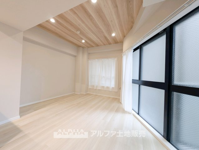 日神パレス立川第2の居間・リビング|こちらのリビングで趣味の時間をお楽しみください