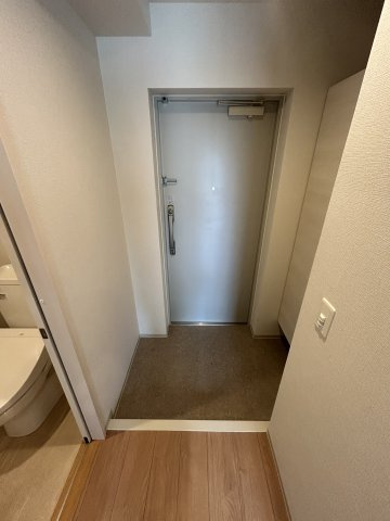 新大阪ファミール東館の玄関