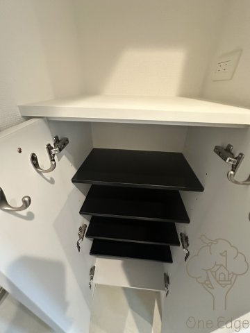 APRILE南森町の玄関