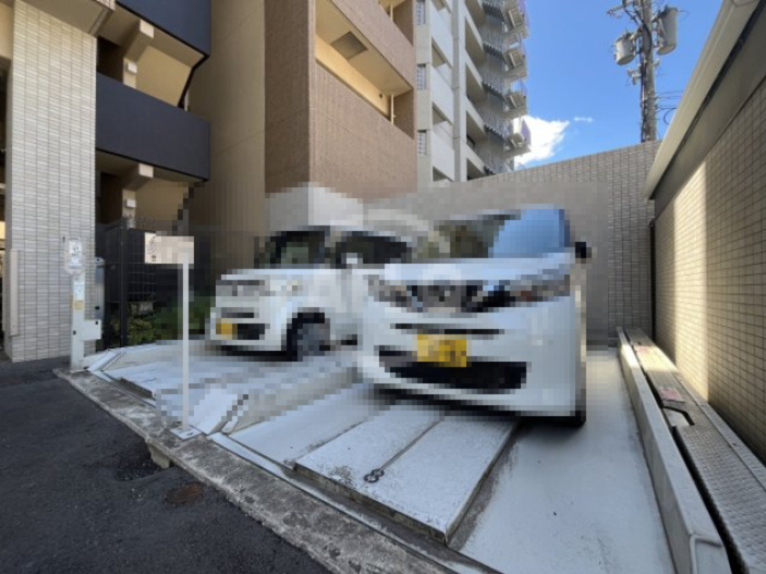 ドゥーエ江坂Ⅰの駐車場|駐車場