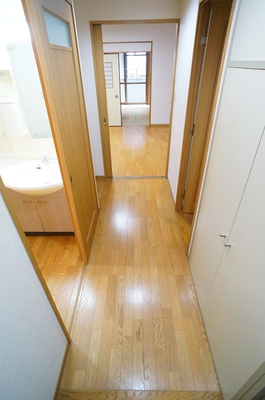 マンション稔の玄関