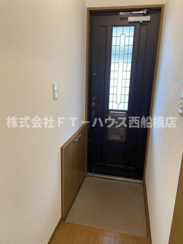 クレール松飛台の玄関