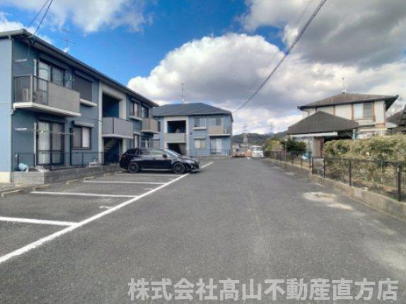 北九州市八幡西区馬場山東１丁目のアパートの駐車場