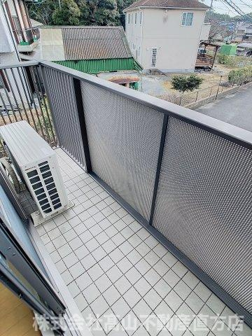 北九州市八幡西区馬場山東１丁目のアパートのバルコニー