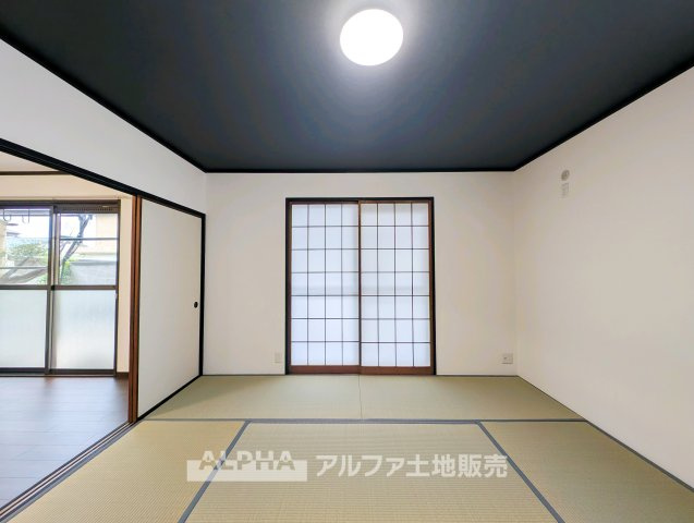 あきる野市秋川5丁目　中古戸建の和室|柔らかい畳が心地よい和室