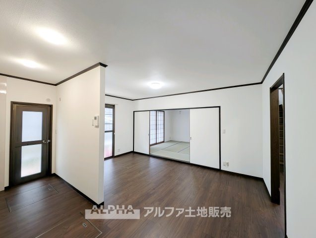 あきる野市秋川5丁目　中古戸建の居間・リビング|リビングです