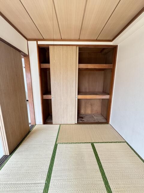 田中ビルの寝室
