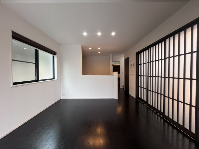 前開南町1丁目戸建の居間・リビング