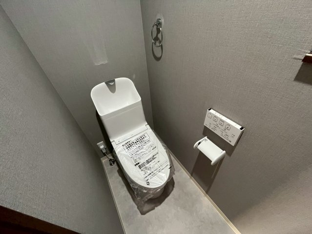 熊野町　中古物件のトイレ|落ち着いたトイレです