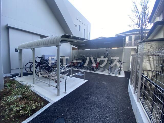 アイランドガーデンの駐車場